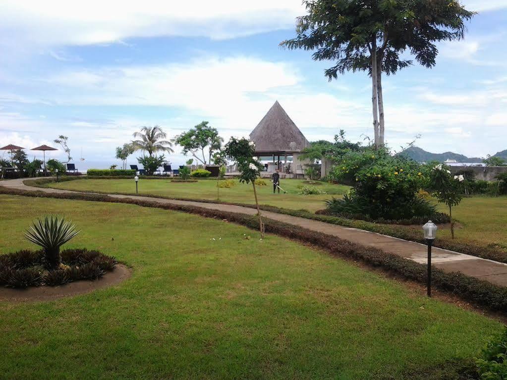 Luwansa Beach Resort Labuan Bajo Exterior foto